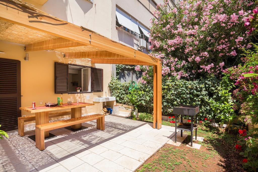Dora Appartement *